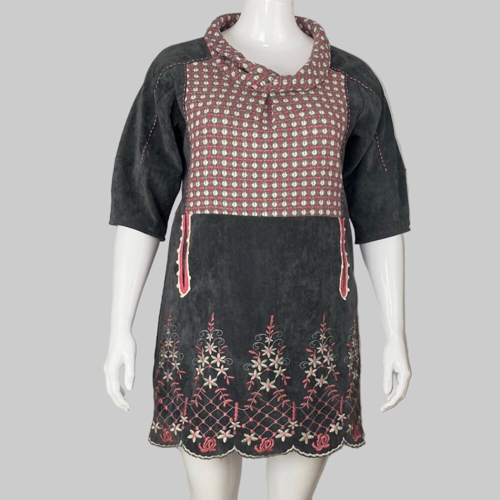 KOR Company embroidered dress with pockets- Size L